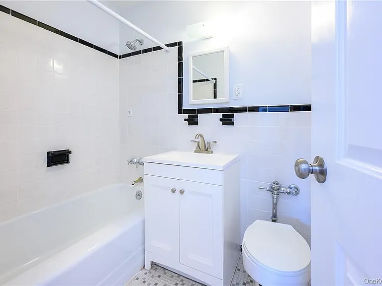 3 Sadore Ln #6M — Photo 10
