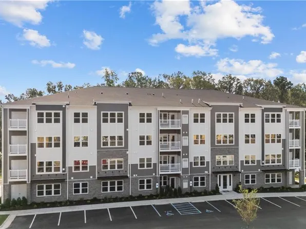 7102 Bridgeway Dr #201, Suffolk, VA 23435