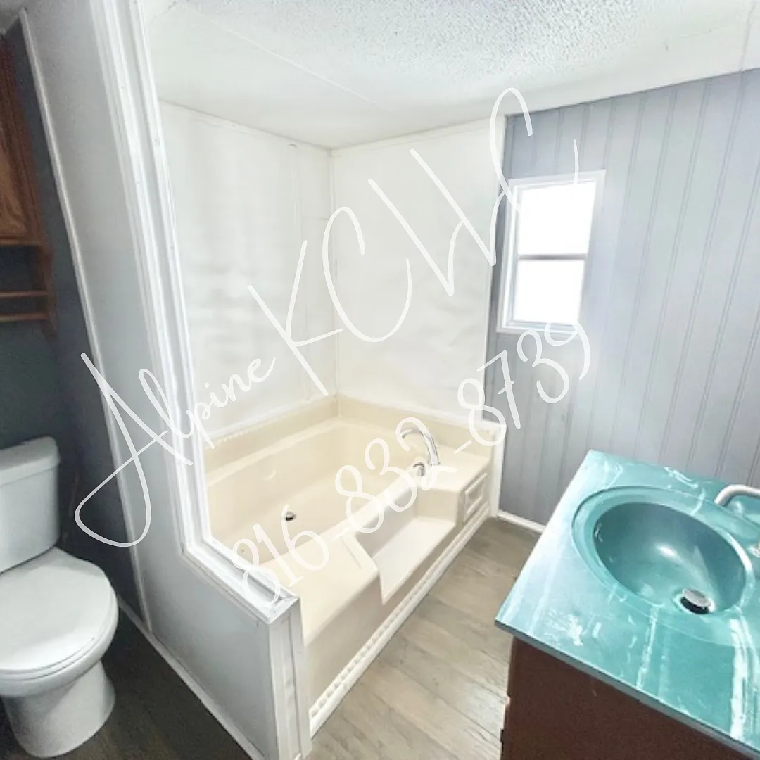 2 bed, 850 sqft, $925 — Photo 2