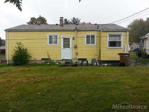 2nd image of 749 E Columbia Ave