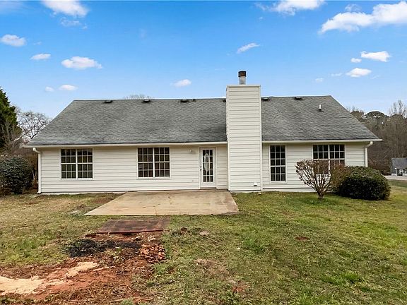 5th image of 169 Manley Dr