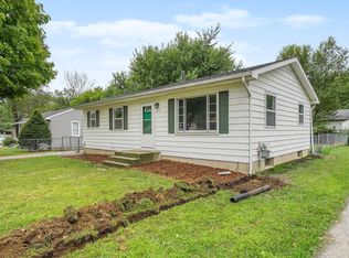 104 Roth St SE, Grand Rapids, MI 49548