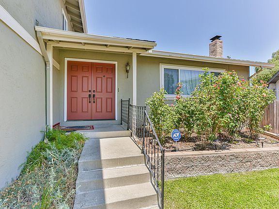 3rd image of 1121 Clydebank Ct