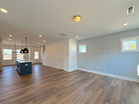 5th image of 952 Allen Park Dr