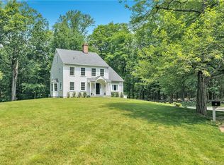 26 Abbott Ln, Wilton, CT 06897