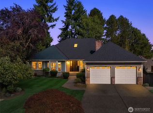 17102 NE 37th Pl, Bellevue, WA