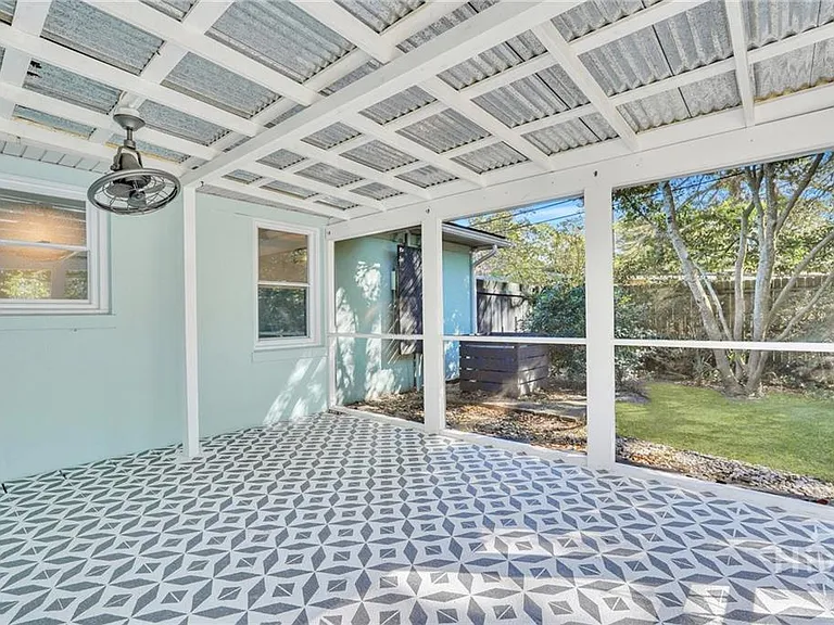 2337 Shirley Dr — Photo 35