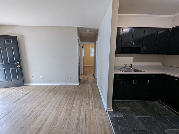 4th image of 105 Bloomfield St APT 5