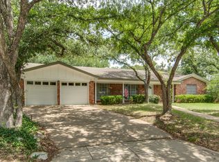 1004 Inwood Dr, Hurst, TX 76053