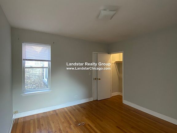 3rd image of 3924 N Milwaukee Ave #4