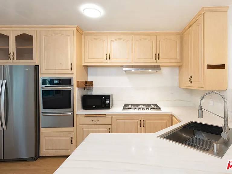 8335 W Manchester Ave #B — Photo 11