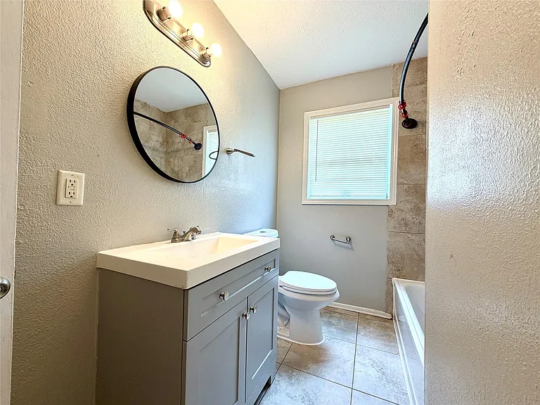 6637 Lozier St — Photo 10