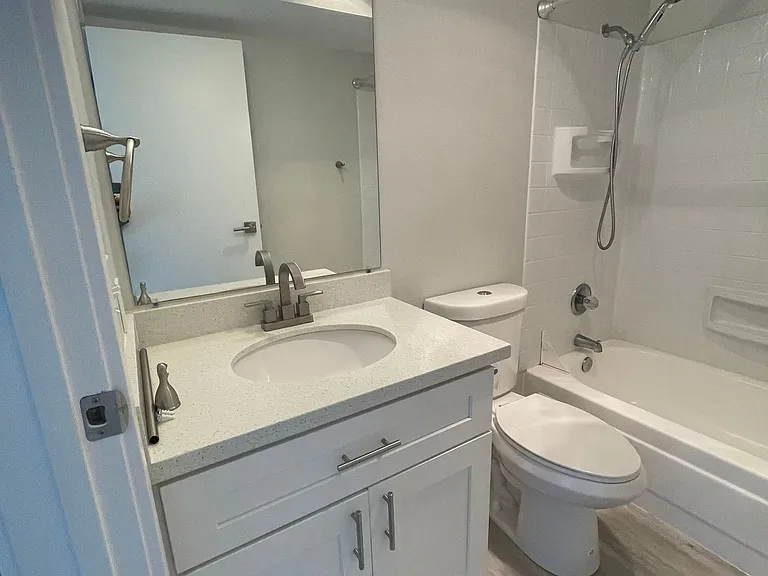 View On California - Spacious with Modern Updates, fireplace (select units) & private balcony | P... — Photo 16