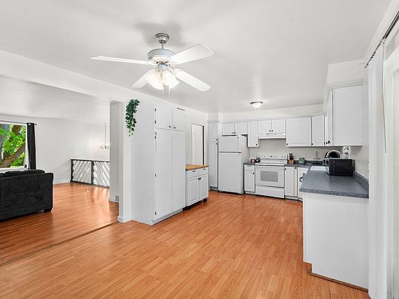 5th image of 26 W La Vista Dr S #26