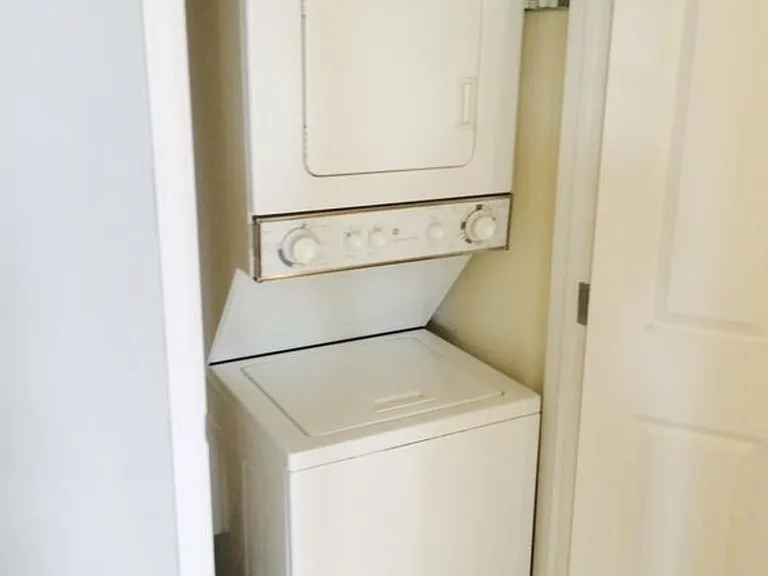1950 N Logan St #907 — Photo 12