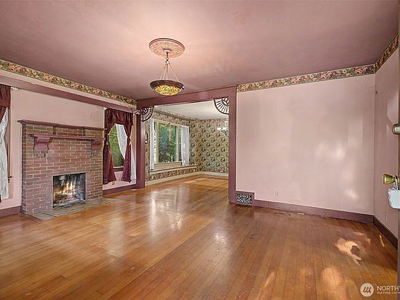 4th image of 3121 Norton Avenue