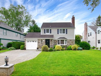 66 Huntington Road, Garden City, NY, 11530