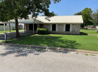 1202 Oak Ridge Ln, Hamilton, TX 76531