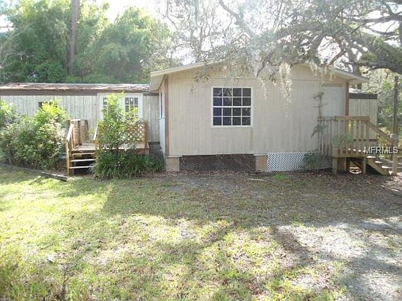2nd image of 13817 Oakwood Dr