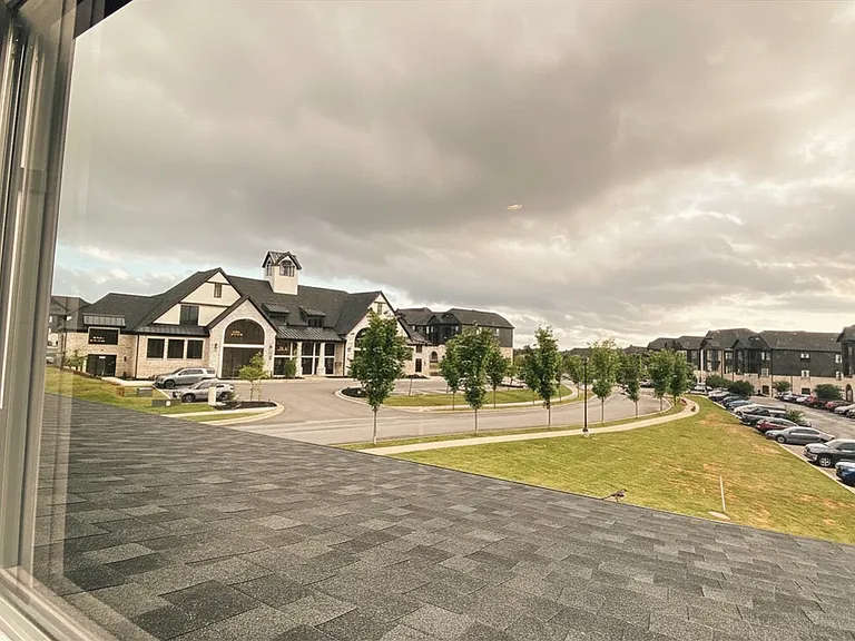 1014 Landon Ct — Photo 17