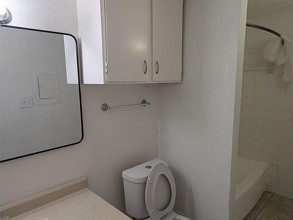 5th image of 10855 Meadowglen Ln APT 810