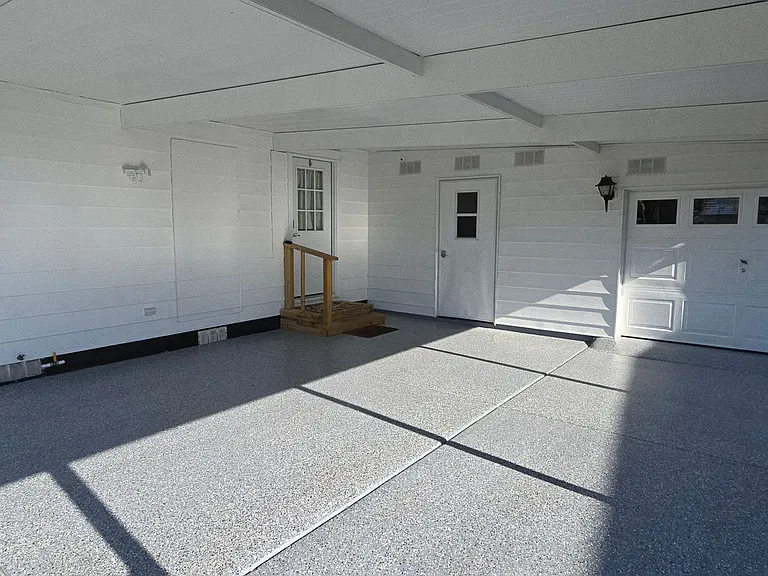 1715 Pebble Beach Ln — Photo 3