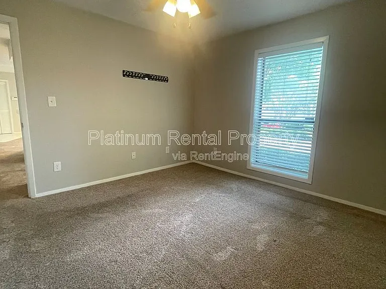 402 Wynnes Ridge Cir SE — Photo 35