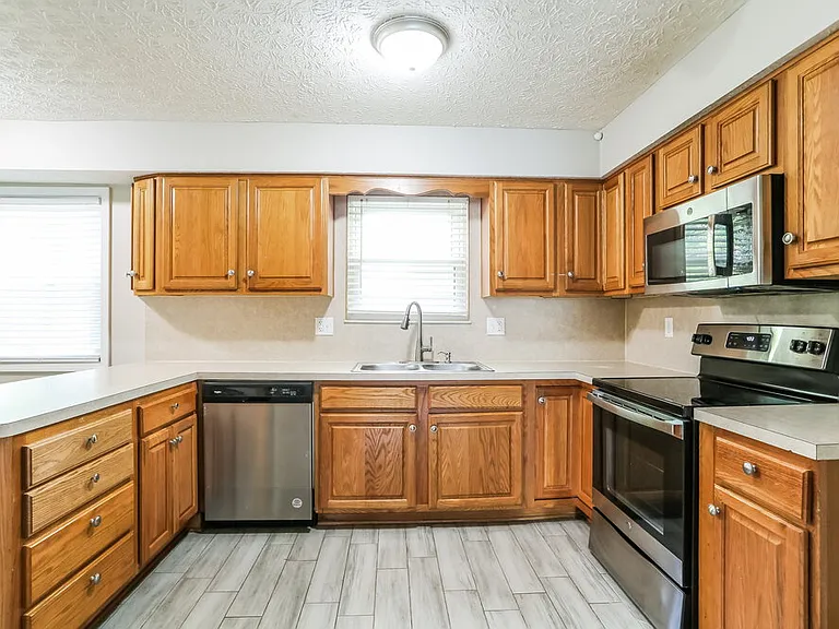 145 Timber Ridge Dr — Photo 10