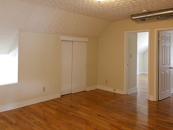 3rd image of 151 Chittenden Ave