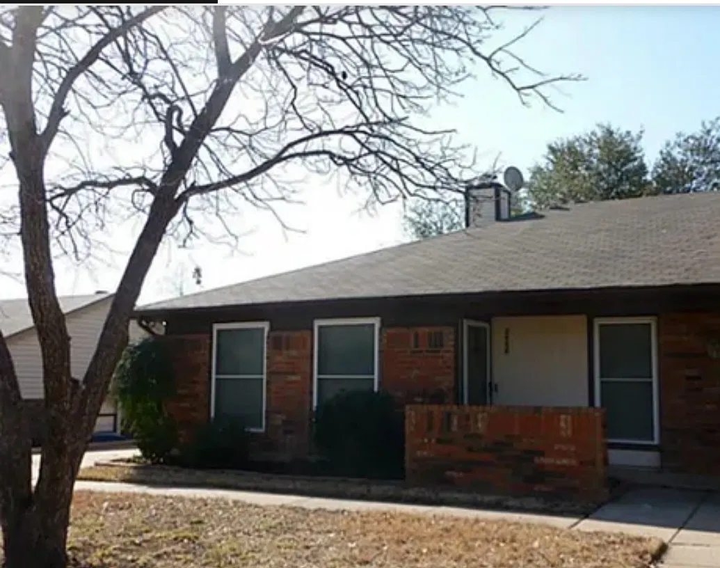 2 bed, 1038 sqft, $1,850 — Photo 1