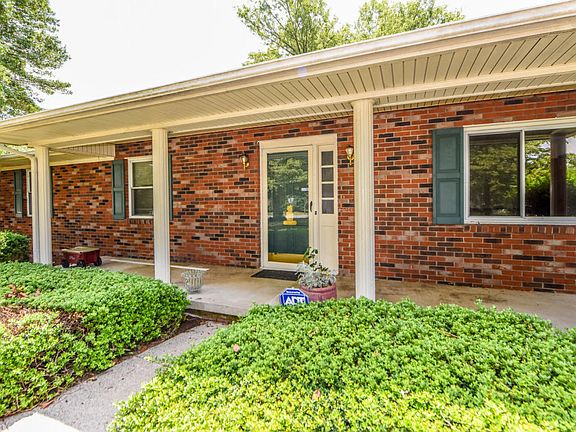 4th image of 7711 Hoff Ln