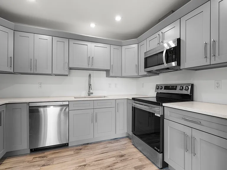 245 E Main St #2 — Photo 11