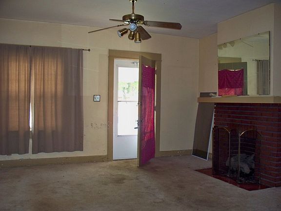 2nd image of 2030 Kildare Ave