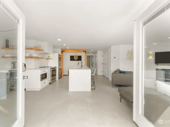 808 W Manson Highway #D103, Chelan, WA 98816