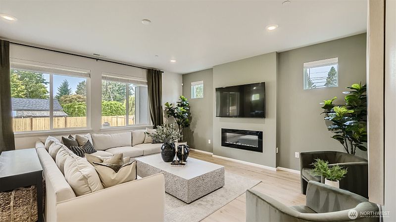 2nd image of 4943 Capilano Lane SW