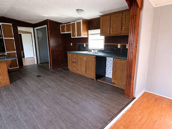 4th image of 125 Old Red Rd