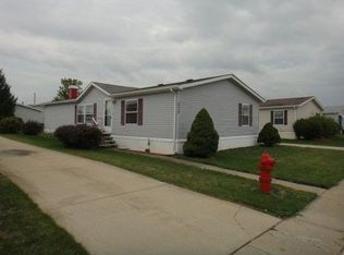 838 S 9th St, Dekalb, IL 60115
