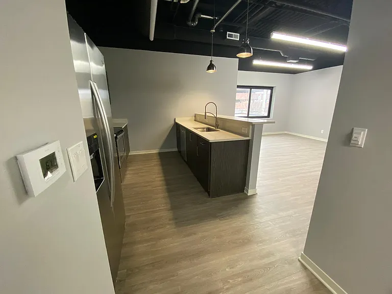 22241 Michigan Ave — Photo 9