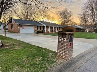 2335 Eastland Dr, Owensboro, KY 42303