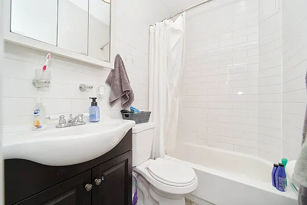 Rented by Compass | media 24