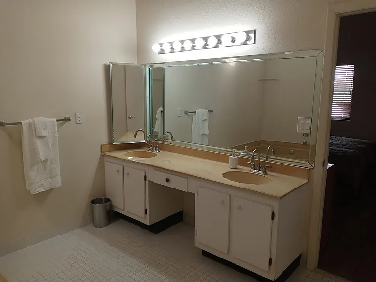 19996 NE 5th Ct — Photo 18