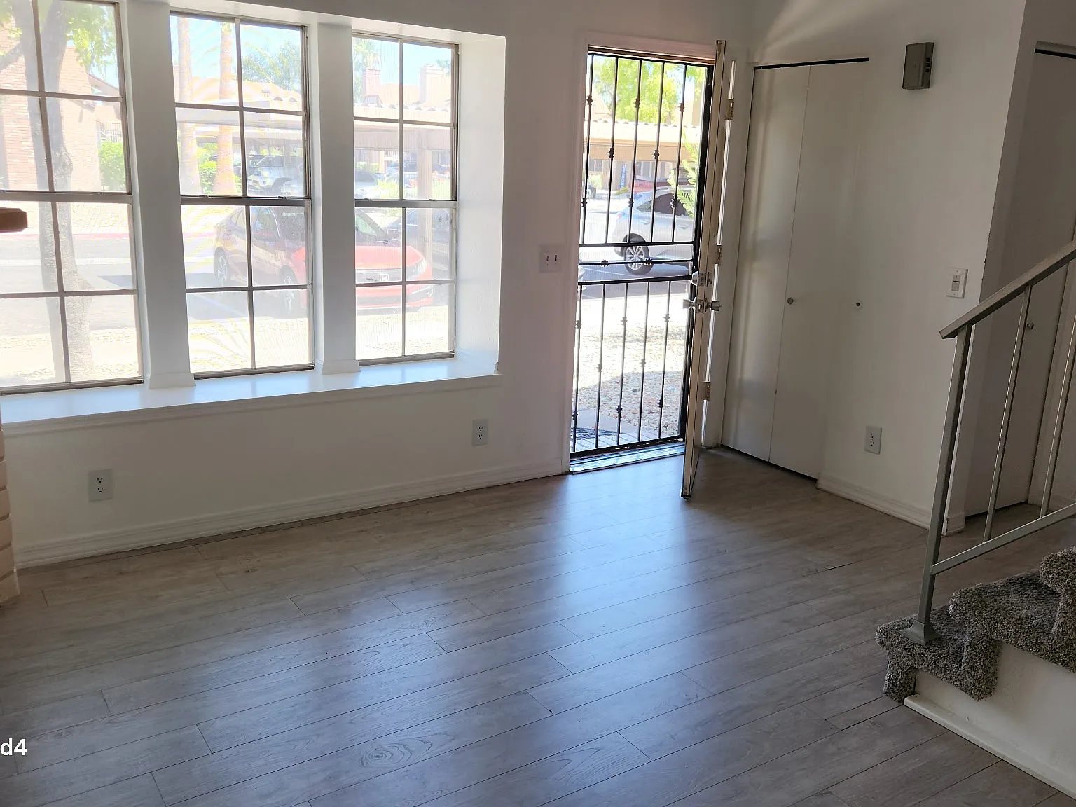 3 bed, 1196 sqft, $2,150 — Photo 2