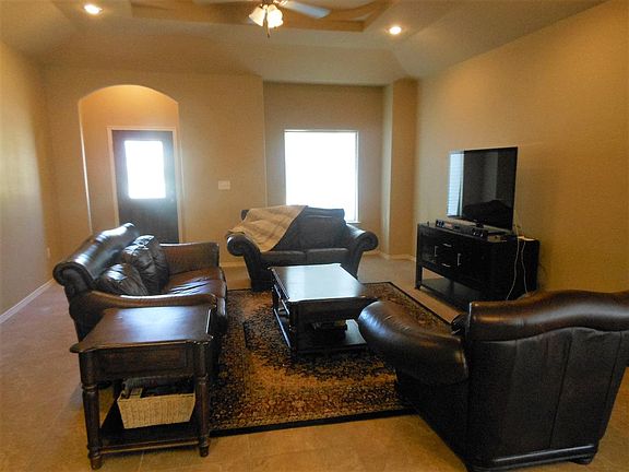 5th image of 614 Crackle Grove Dr