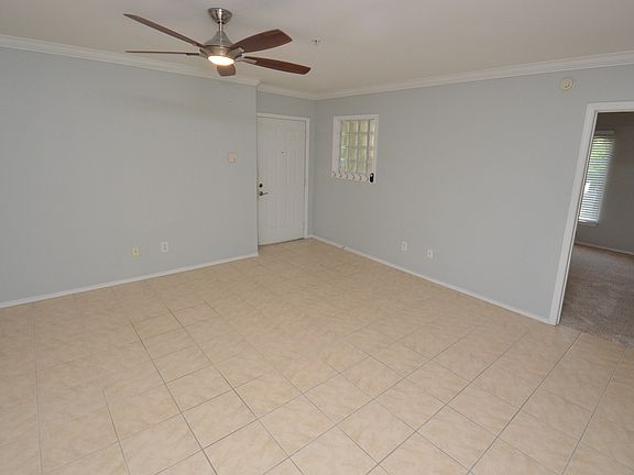 Spacious living room