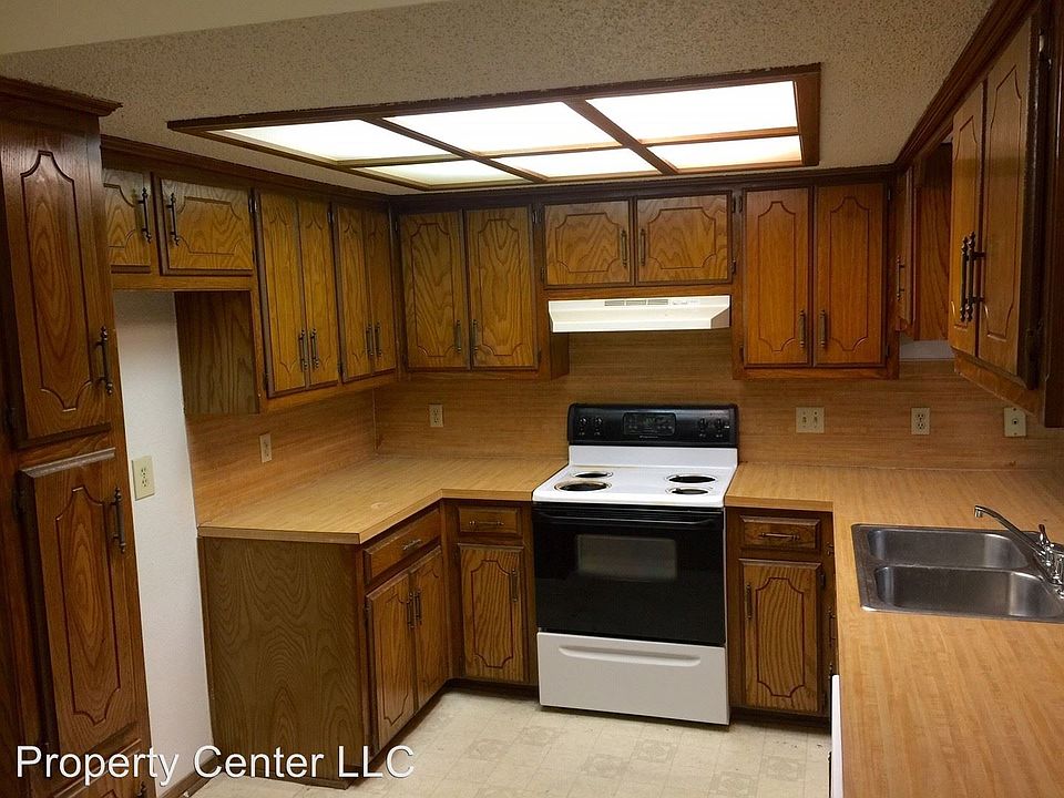 2nd image of 9817 Larkspur Ln