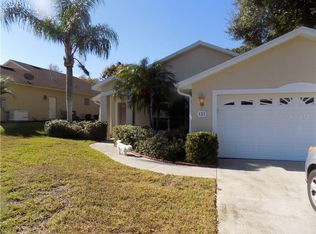 121 Twin Lakes Cir, Umatilla, FL 32784