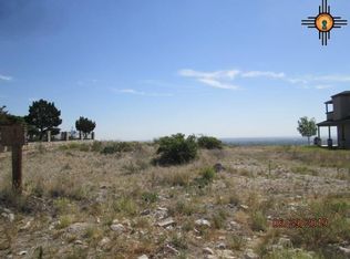 906 Fountain Dr, Carlsbad, NM 88220