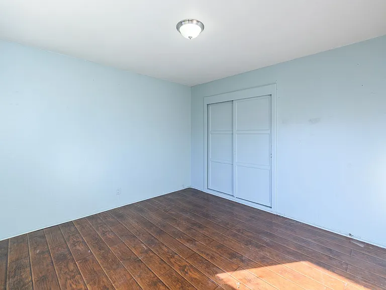 2506 S Rosewood Ave — Photo 16