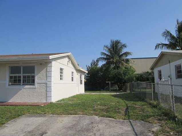 1st image of 2740 NW 208th Ter