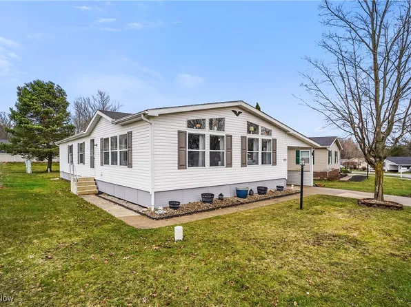 133 Highland Dr, Hiram, OH 44234